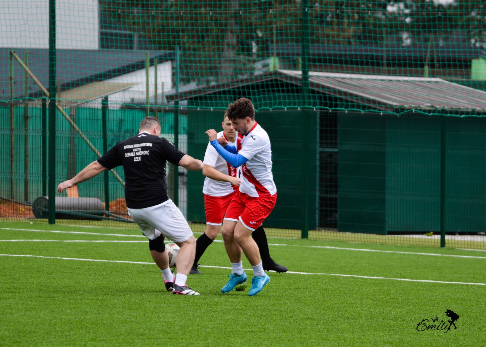 IMG-c211f1b02e7b9514765fb6b3bfa2e236-V